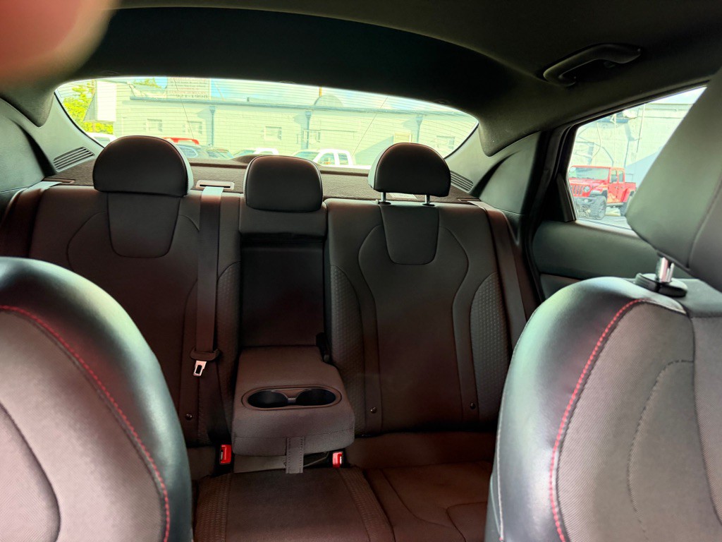 2023 Hyundai Elantra Image 18