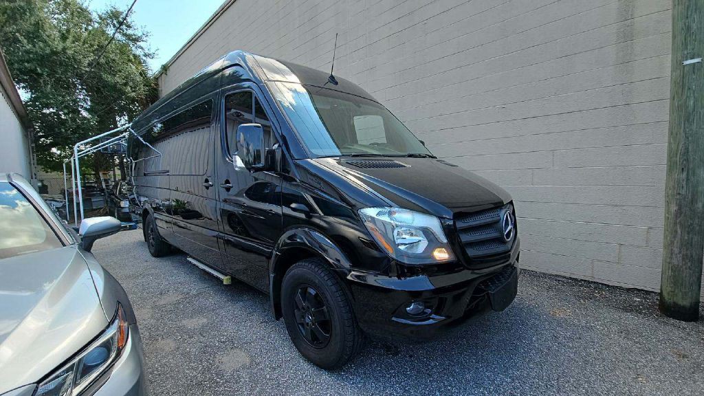 2017 Mercedes-Benz Sprinter Image 3