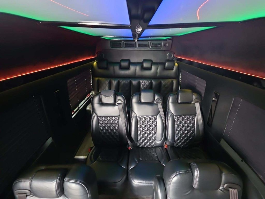 2017 Mercedes-Benz Sprinter Image 4