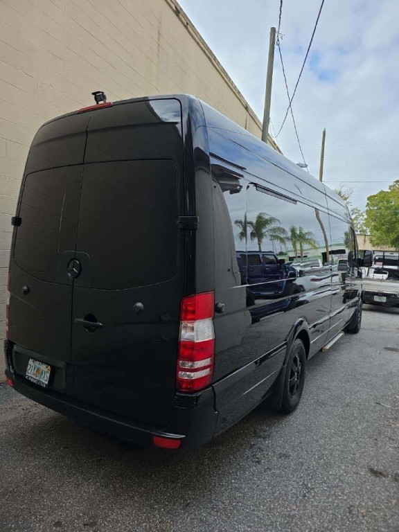 2017 Mercedes-Benz Sprinter Image 5