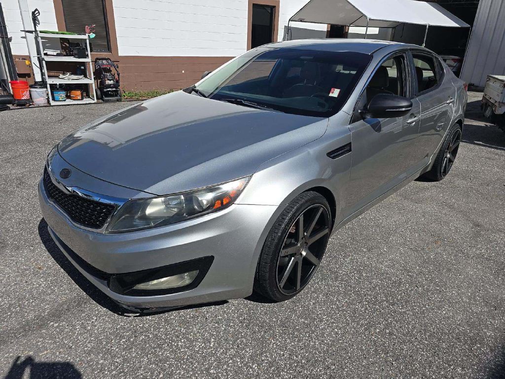 2011 Kia Optima Image 1