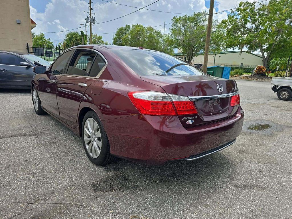 2013 Honda Accord Image 2