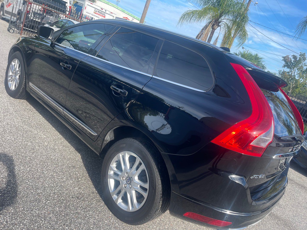 2016 Volvo XC60 Image 3