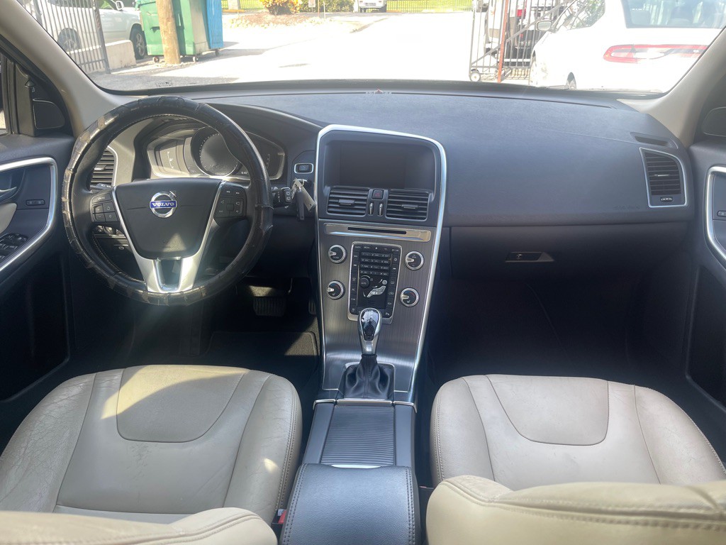 2016 Volvo XC60 Image 7