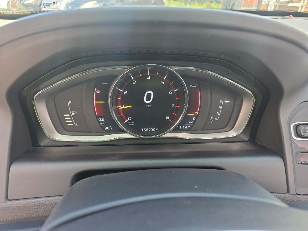 2016 Volvo XC60 Image 5