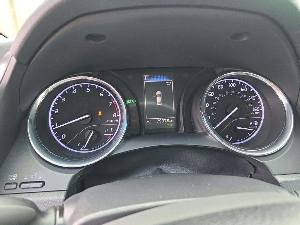 2019 Toyota Camry Image 4