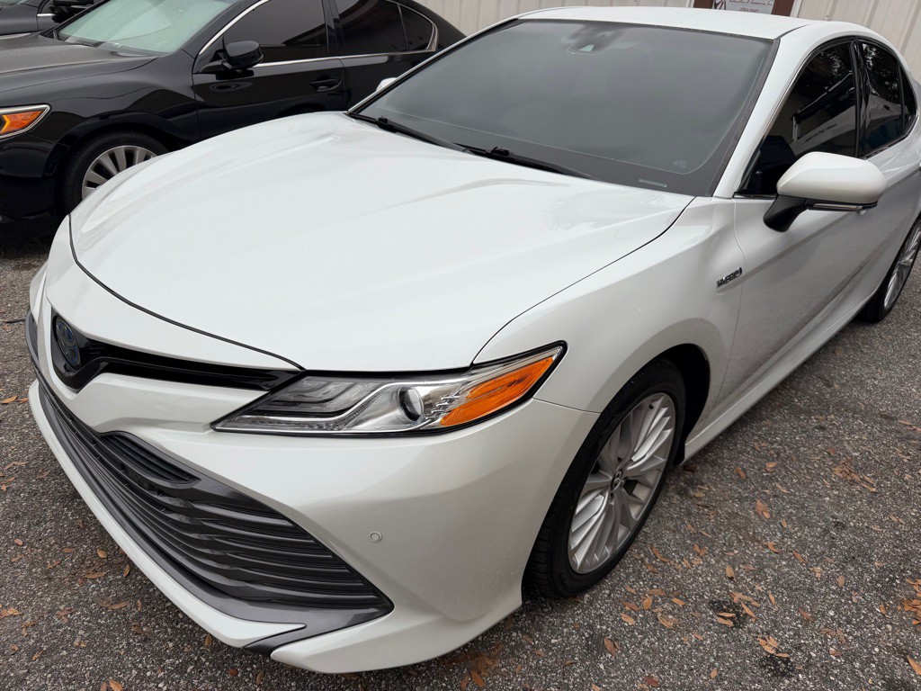 2018 Toyota Camry Image 1