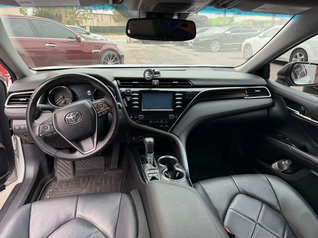2018 Toyota Camry Image 11