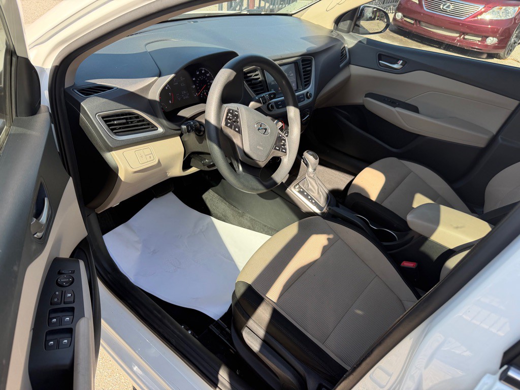 2019 Hyundai Accent Image 10