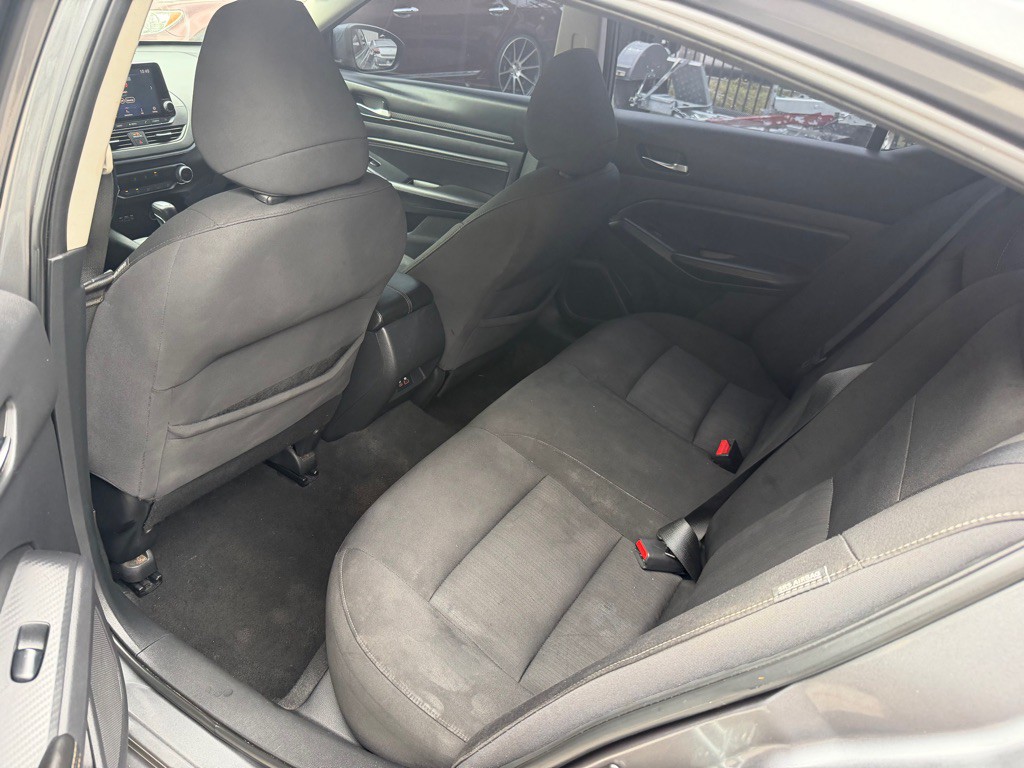 2020 Nissan Altima Image 6