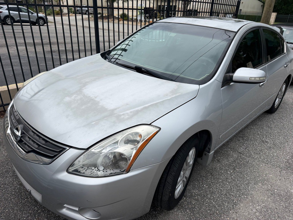 2012 Nissan Altima Image 2