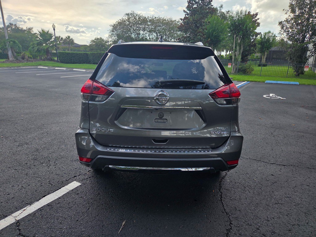 2018 Nissan Rogue Image 3
