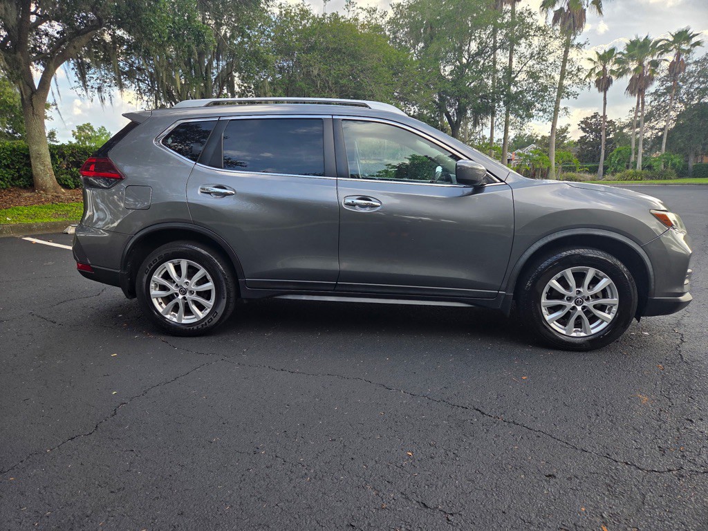 2018 Nissan Rogue Image 6