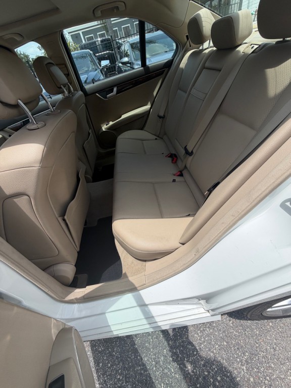 2014 Mercedes-Benz C-Class Image 7