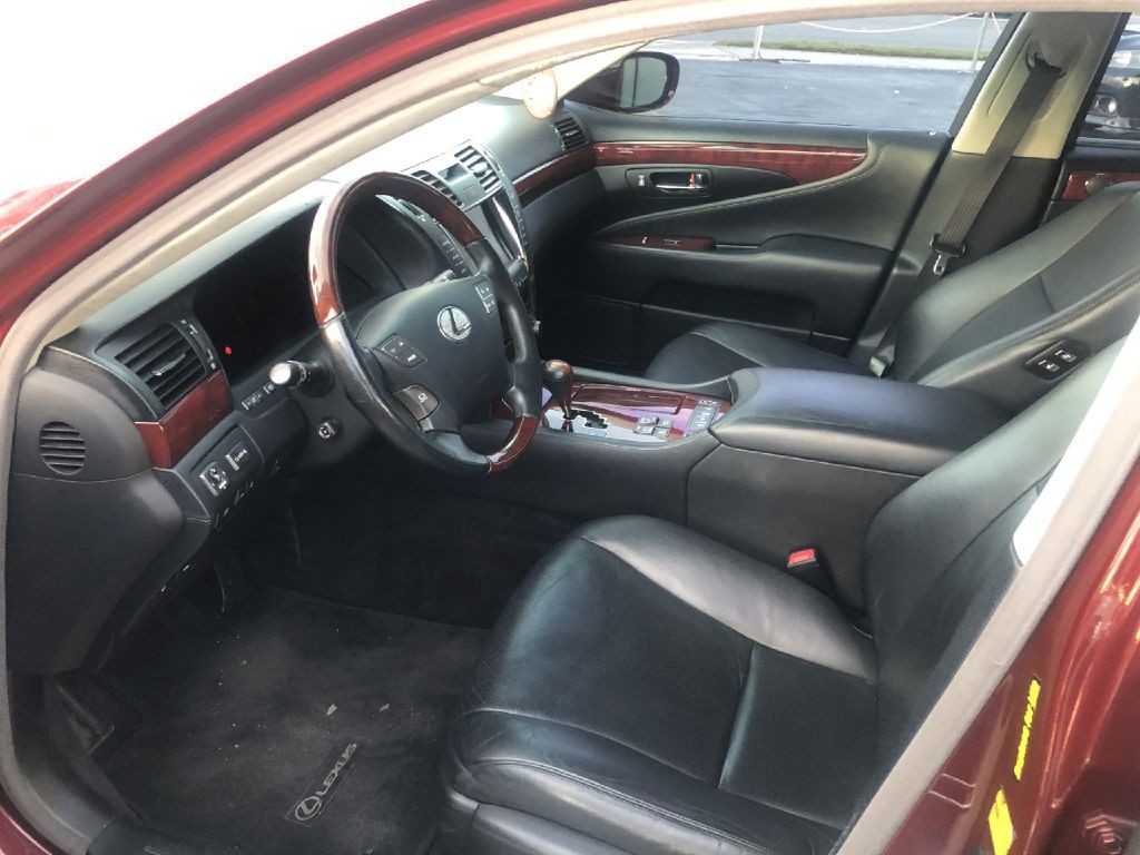 2007 Lexus LS 460L Image 8