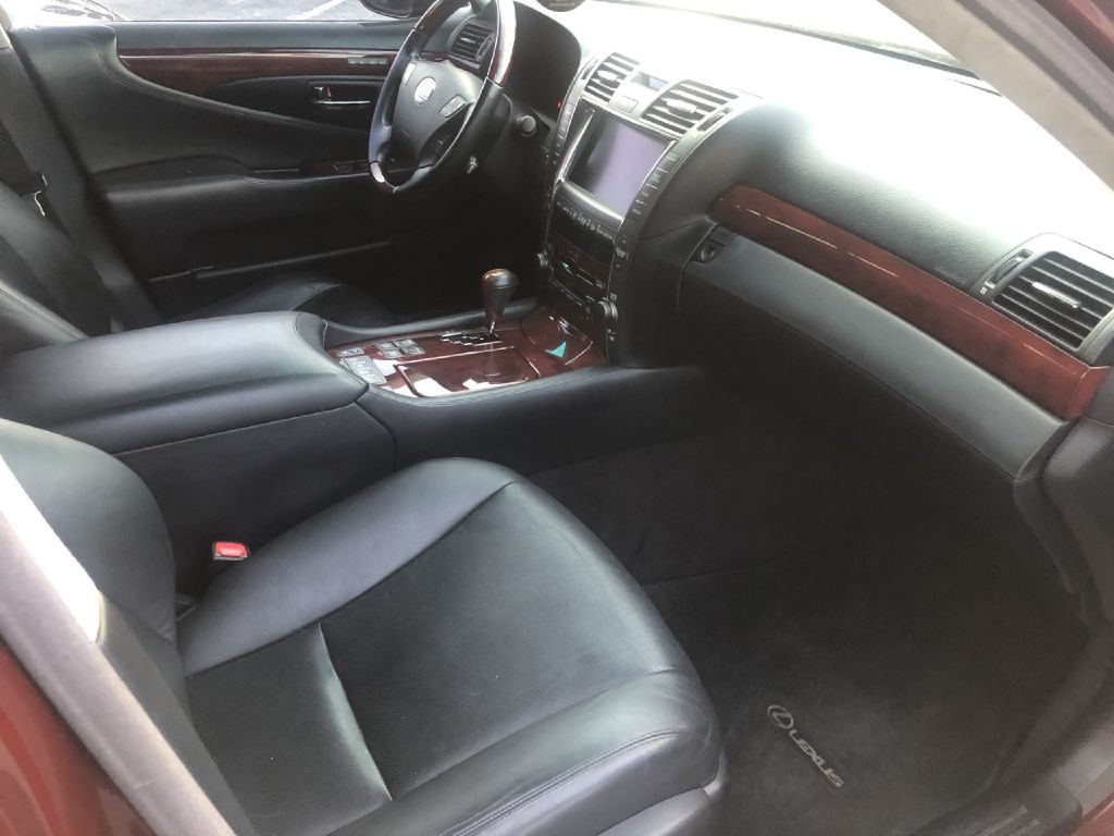 2007 Lexus LS 460L Image 11