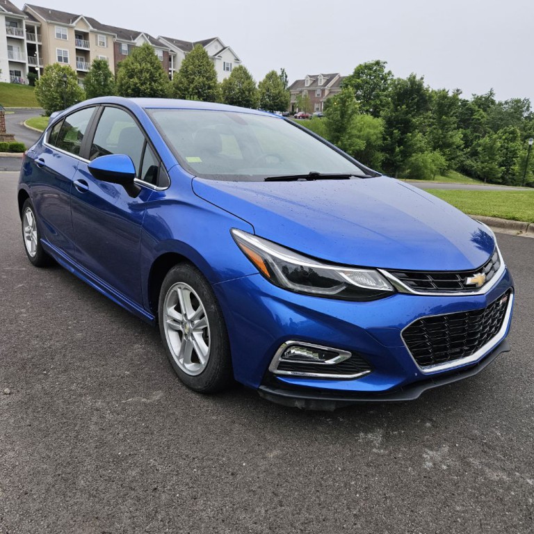 2017 Chevrolet Cruze Image 2