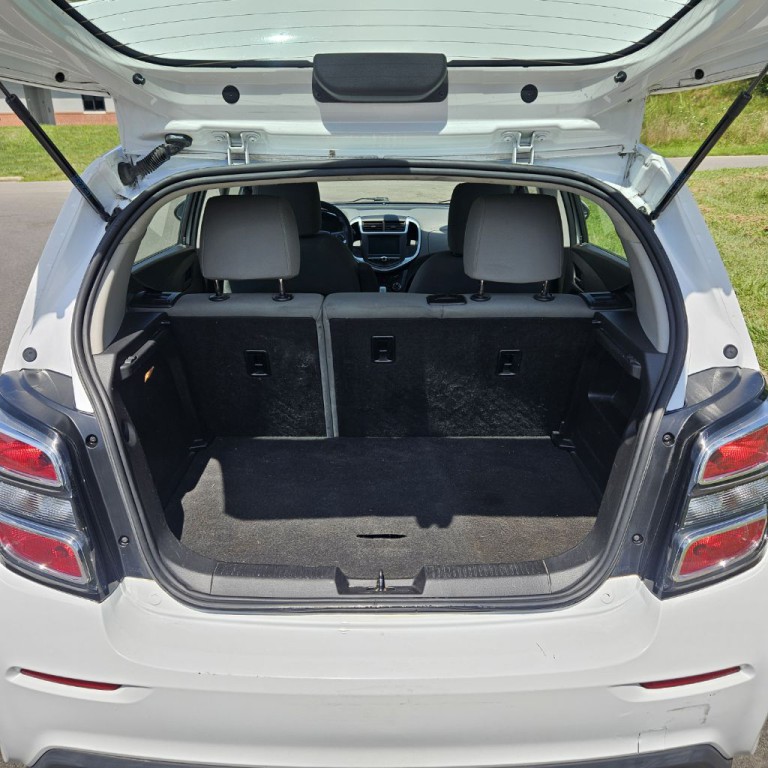 2017 Chevrolet Sonic Image 7