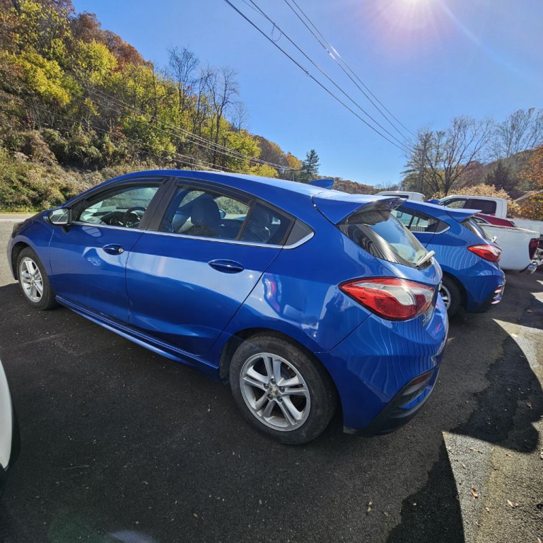 2017 Chevrolet Cruze Image 3