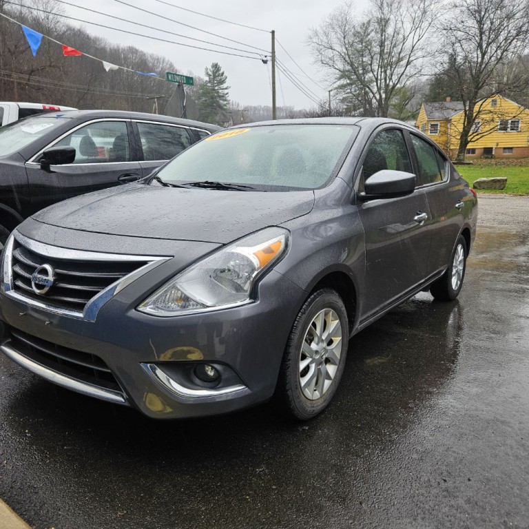 2018 Nissan Versa Image 2