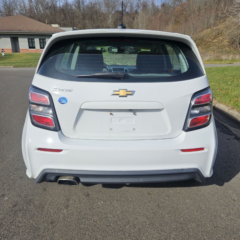 2017 Chevrolet Sonic Image 7