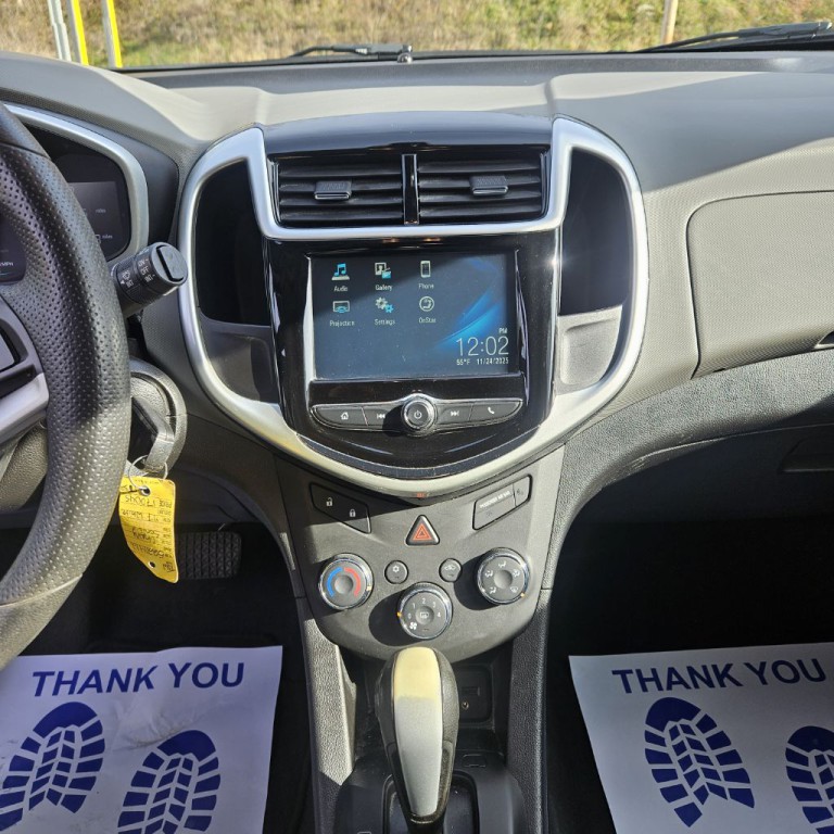 2017 Chevrolet Sonic Image 14