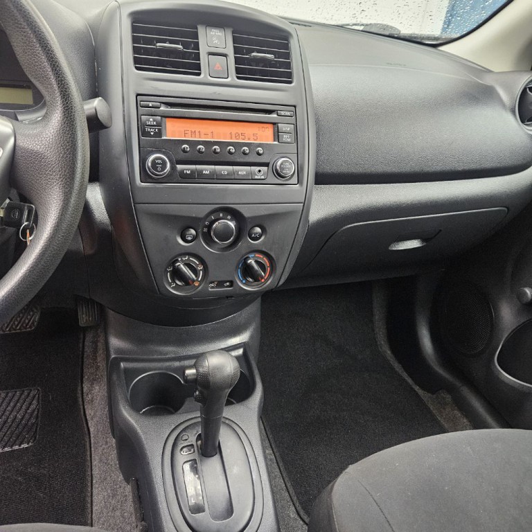 2015 Nissan Versa Image 8