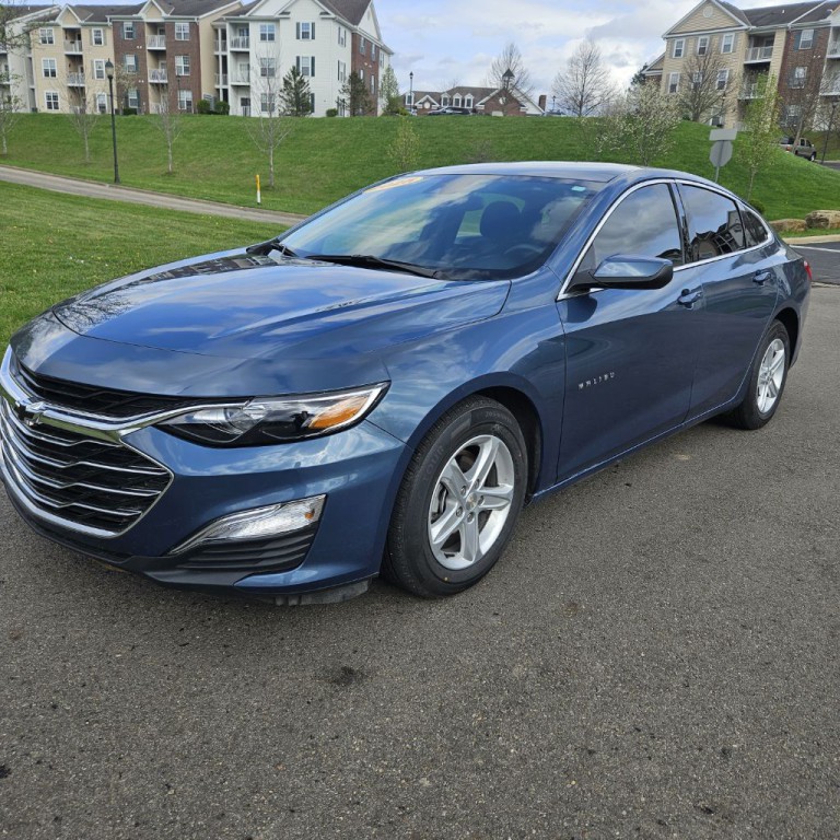 2025 Chevrolet Malibu Image 1