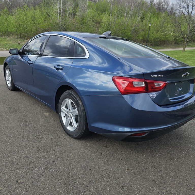 2025 Chevrolet Malibu Image 3