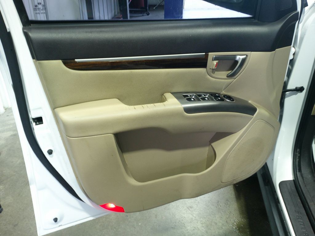 2011 Hyundai Santa Fe Image 3