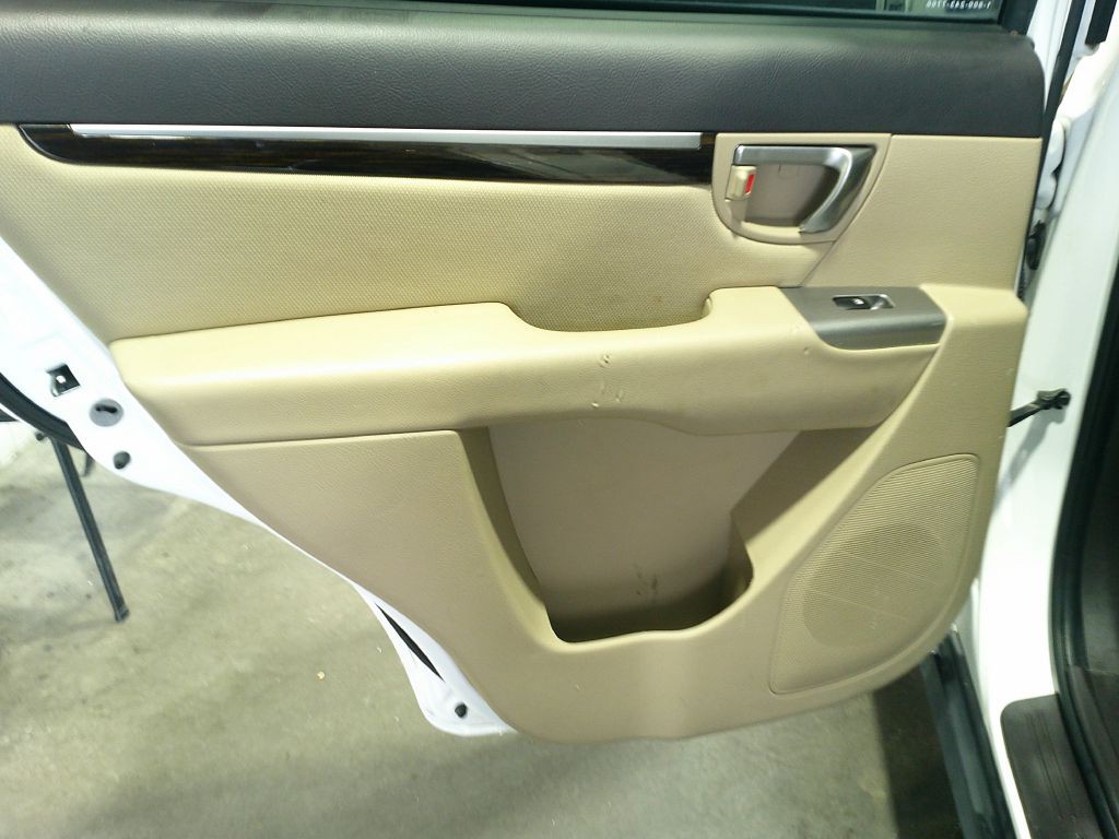 2011 Hyundai Santa Fe Image 4