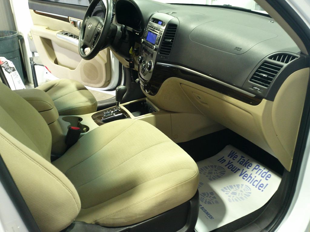 2011 Hyundai Santa Fe Image 9