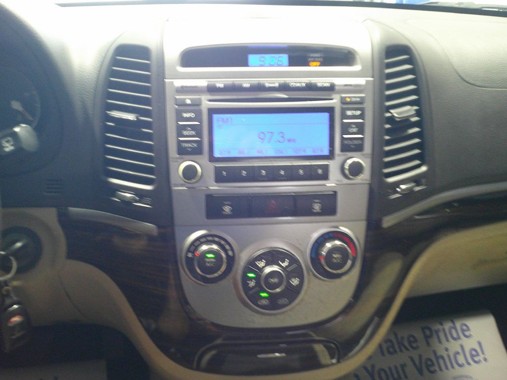 2011 Hyundai Santa Fe Image 11