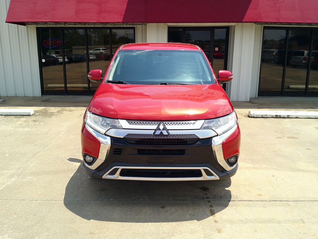 2019 Mitsubishi Outlander Image 2