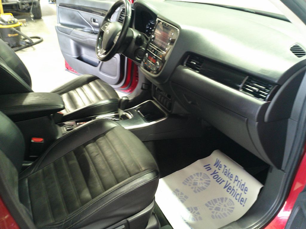 2019 Mitsubishi Outlander Image 15