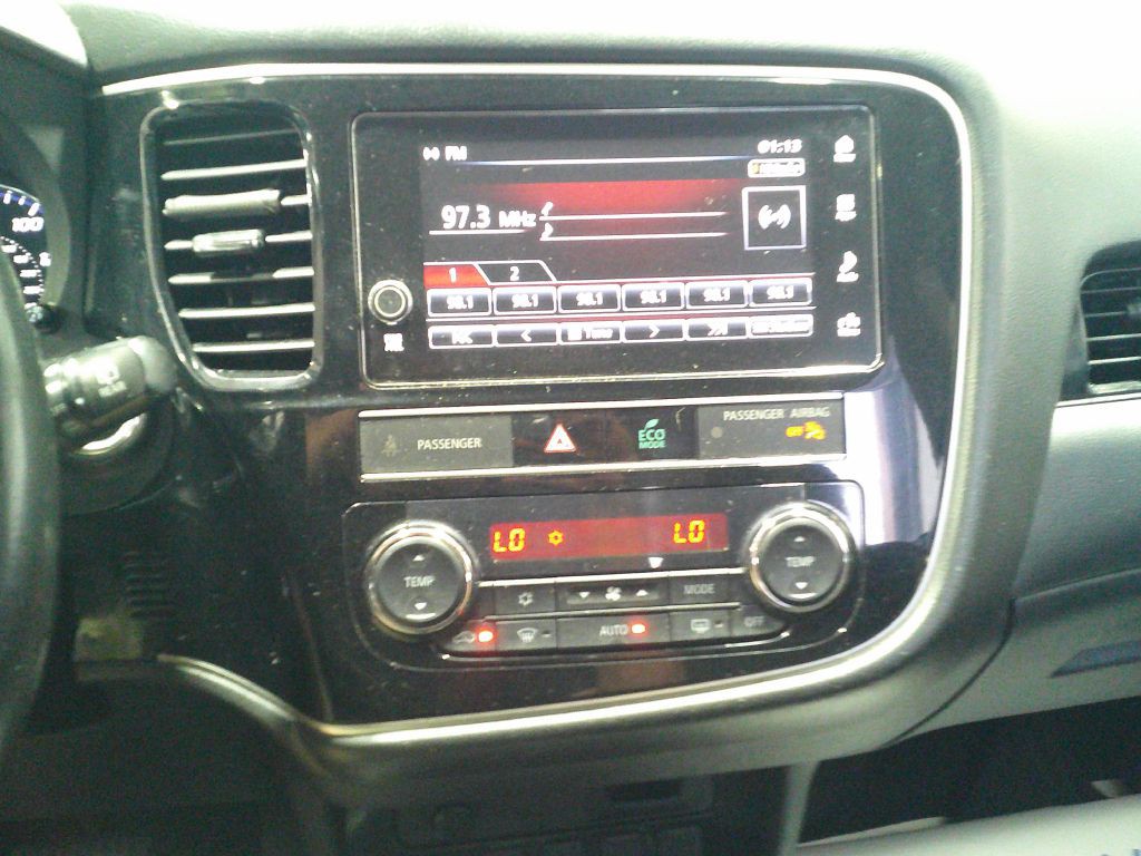 2019 Mitsubishi Outlander Image 16