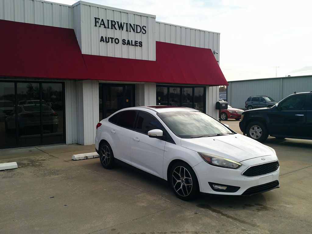 2017 Ford Focus Image 1