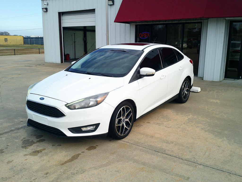 2017 Ford Focus Image 3