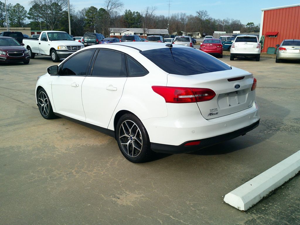 2017 Ford Focus Image 4