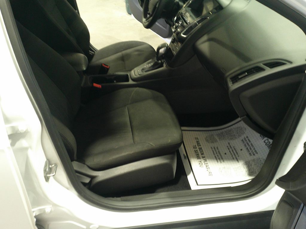 2017 Ford Focus Image 14