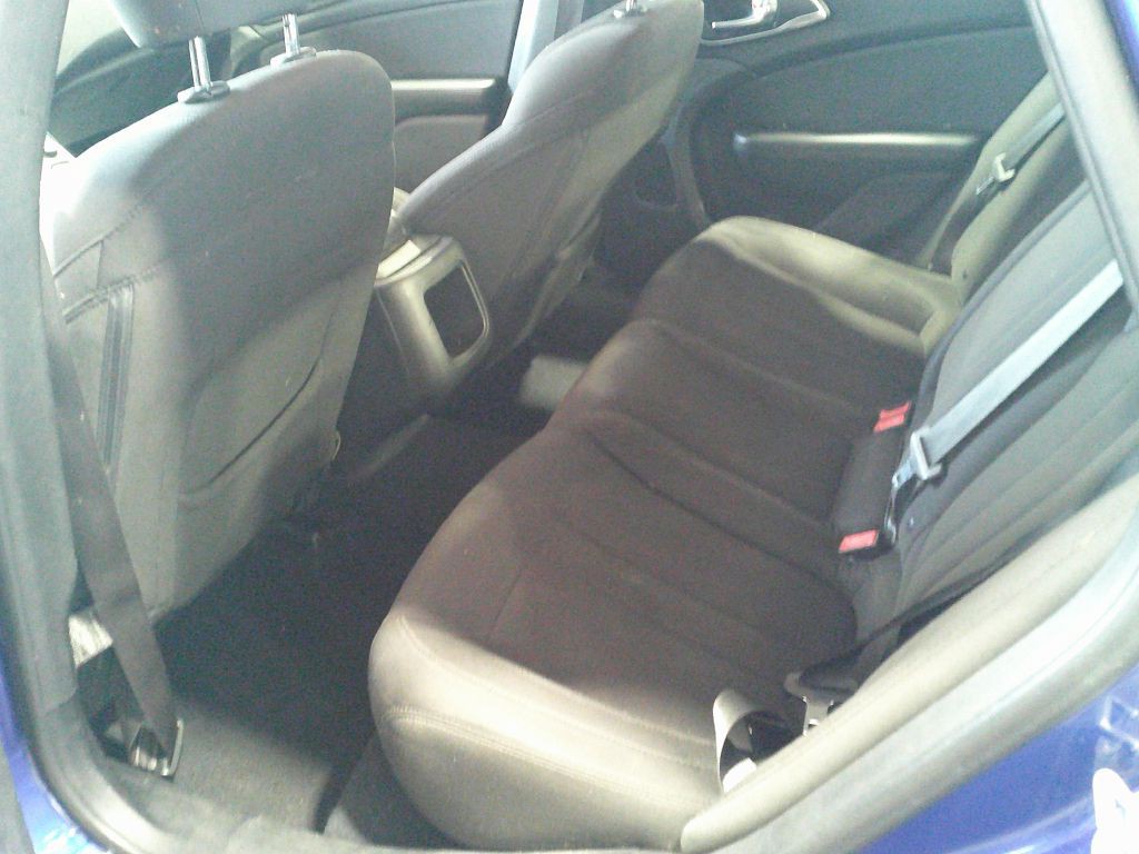 2015 Chrysler 200 Image 11