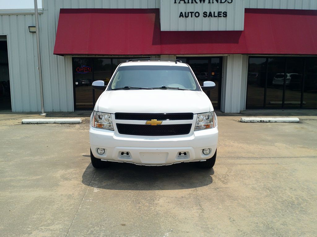 2013 Chevrolet Tahoe Image 2