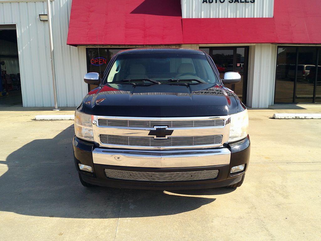 2008 Chevrolet Silverado 1500 Image 2