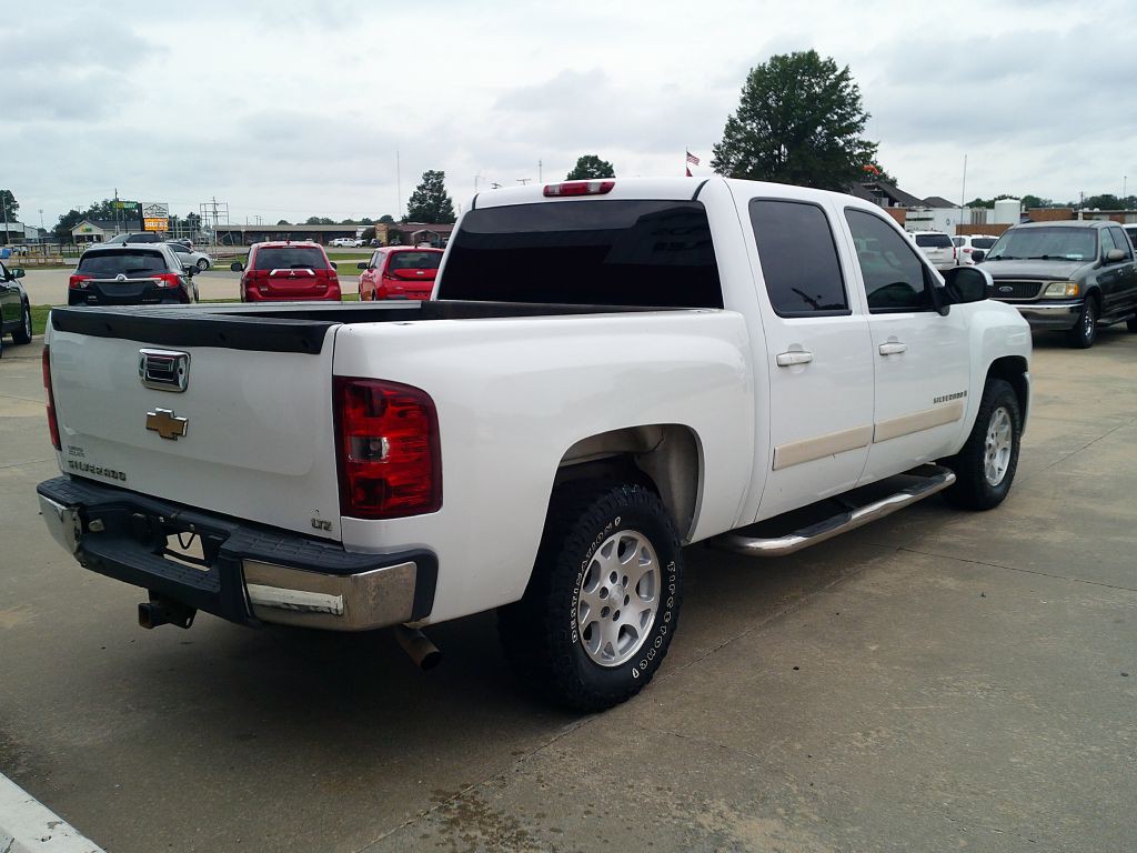 2007 Chevrolet Silverado 1500 Image 4