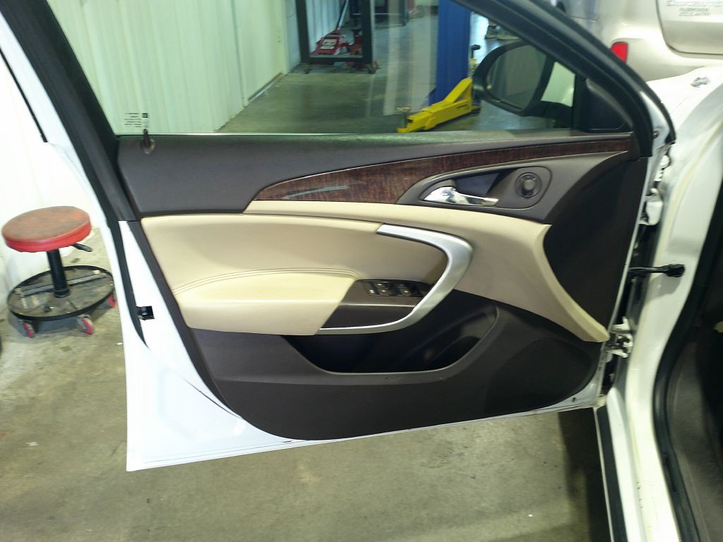 2012 Buick Regal Image 8