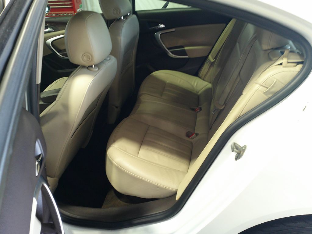 2012 Buick Regal Image 11