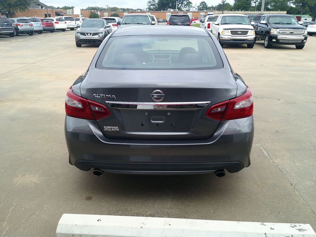 2018 Nissan Altima Image 5