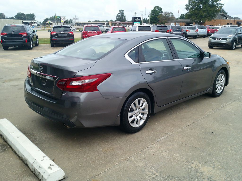 2018 Nissan Altima Image 6