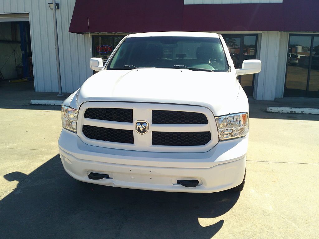2016 RAM 1500 Image 2