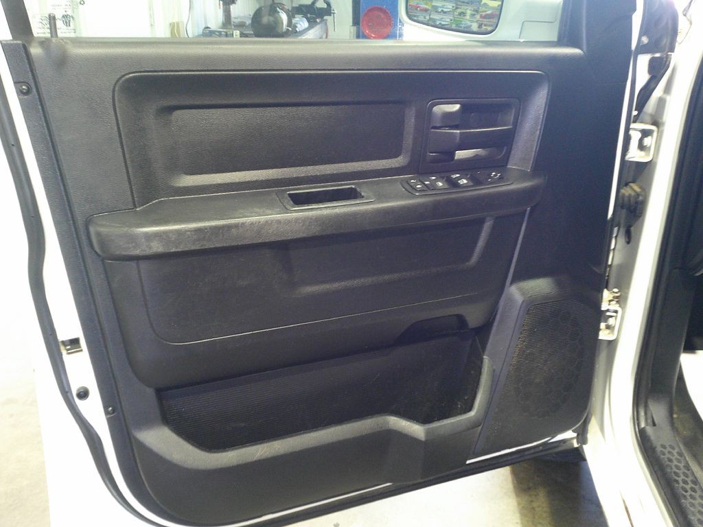 2016 RAM 1500 Image 7